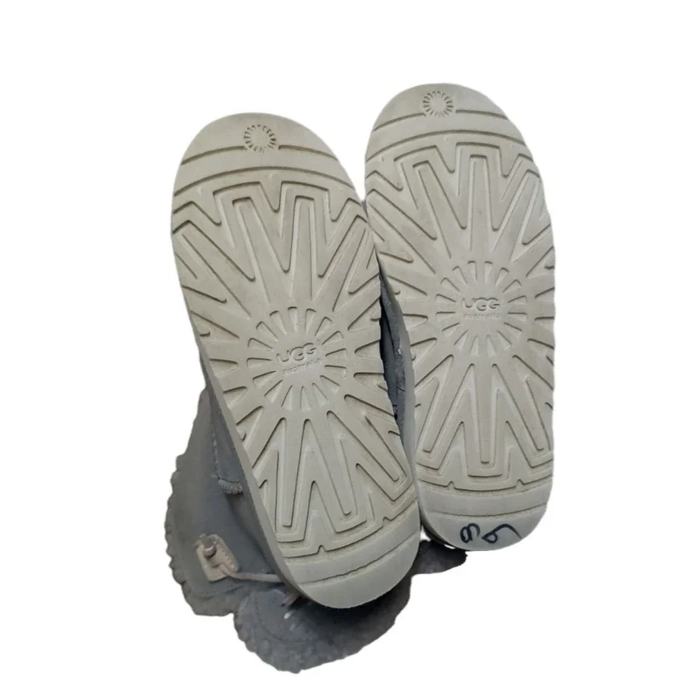 UGG Australia Kids Adoria Tehuano Perforated Leather Grey 1017785 Size 3